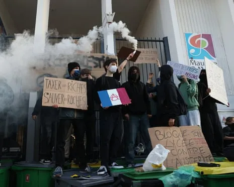 Recently Appointed France's Prime Minister Under Intense Scrutiny as Nationwide Strikes Disrupt Schools and Transportation